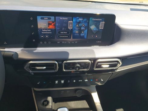 New 2026 Nissan Sentra SL w/ Floor Mat Package FWD image 6