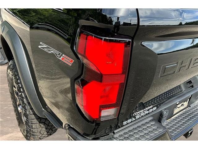 Used 2025 Chevrolet Colorado ZR2 w/ Technology Package AWD/4WD image 26