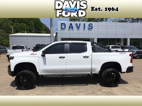 Used 2021 Chevrolet Silverado 1500 LT Trail Boss w/ Convenience Package II image 4