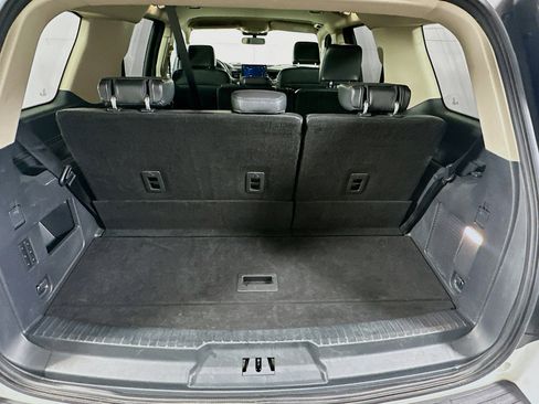 Used 2024 Ford Expedition XLT image 31