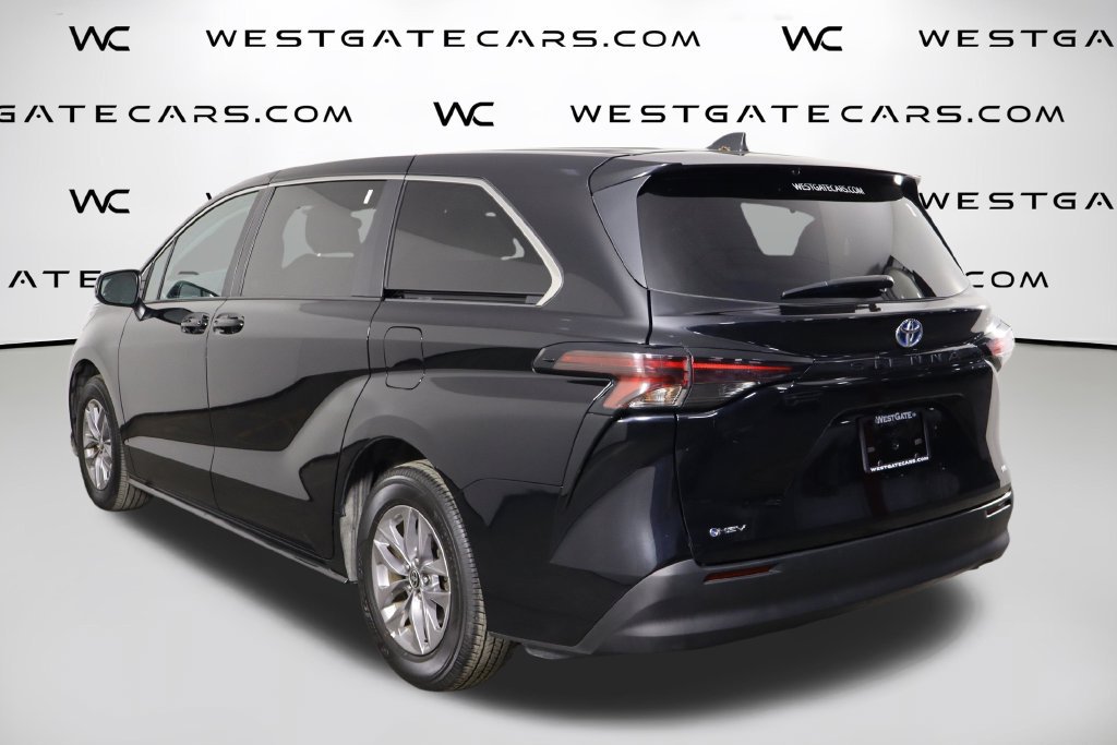 Used 2025 Toyota Sienna LE FWD image 41