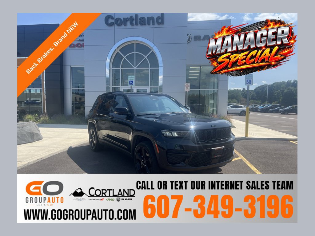 Used 2023 Jeep Grand Cherokee Altitude AWD/4WD image 1
