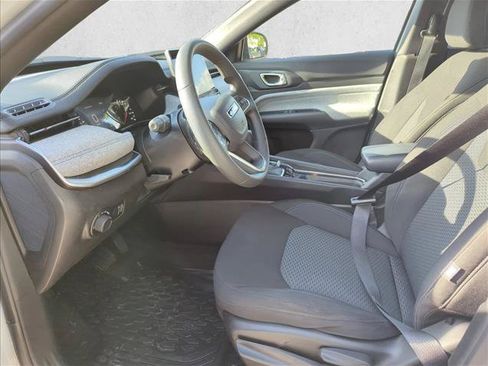 Used 2024 Jeep Compass Sport AWD/4WD image 11