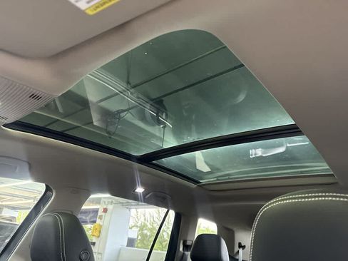 Used 2026 Volkswagen Atlas SE FWD image 21