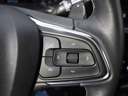 Used 2023 Buick Envision Essence w/ Sport Touring Package image 35