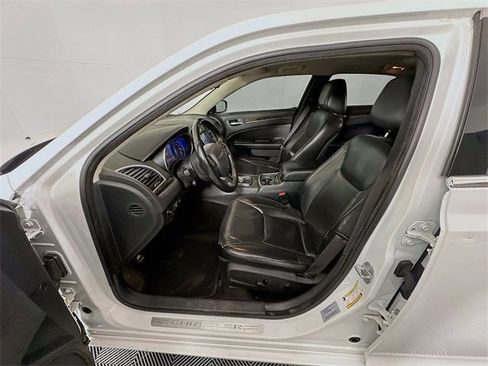 Used 2017 Chrysler 300 C w/ Safetytec Plus Group image 21