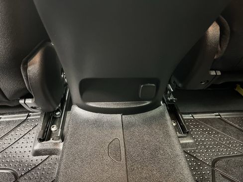 Used 2018 Chevrolet Malibu LT image 11