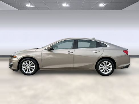 Used 2024 Chevrolet Malibu LT FWD image 2