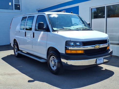 Used 2025 Chevrolet Express 2500 w/ Driver Convenience Package RWD image 1