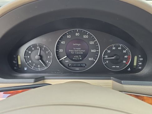 Used 2004 Mercedes-Benz E 320 Sedan image 24