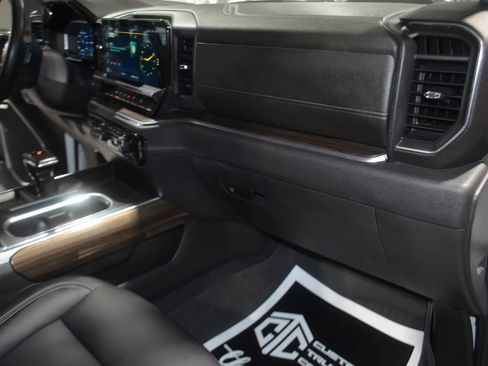 Used 2023 Chevrolet Silverado 1500 LT Trail Boss w/ Convenience Package II AWD/4WD image 22