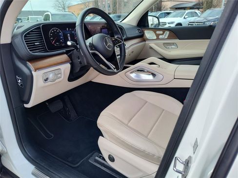 Certified 2025 Mercedes-Benz GLS 450 4MATIC image 2