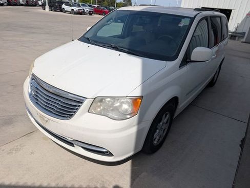 Used 2012 Chrysler Town & Country Touring w/ Entertainment Group #1 FWD image 23