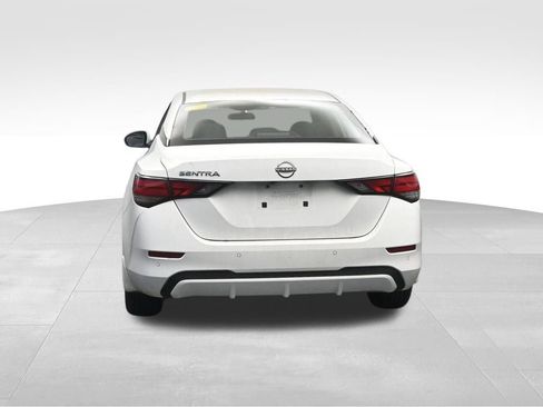 Used 2025 Nissan Sentra S FWD image 4