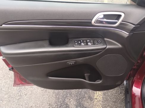 Used 2020 Jeep Grand Cherokee Limited w/ Luxury Group II image 10