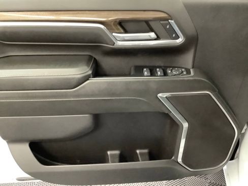 Used 2024 Chevrolet Silverado 2500 LT AWD/4WD image 9