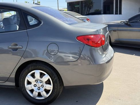 Used 2007 Hyundai Elantra GLS FWD image 12