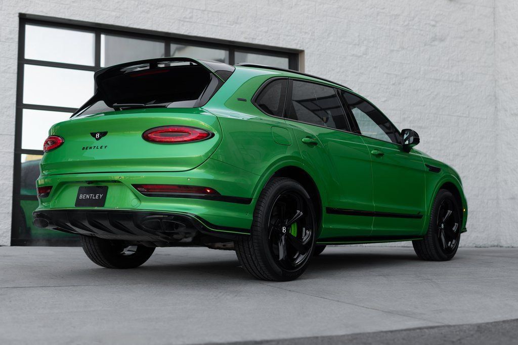 Used 2025 Bentley Bentayga AWD/4WD image 3