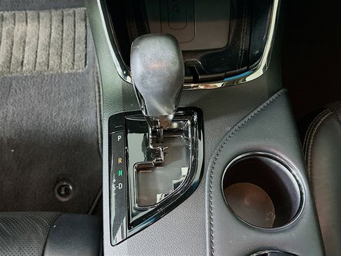 Used 2016 Toyota Avalon Limited w/ Toyota Safety Sense Package image 23