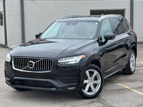 Used 2021 Volvo XC90 T5 Momentum w/ Climate Package FWD image 2