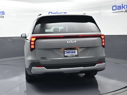 New 2026 Kia Carnival EX FWD image 6