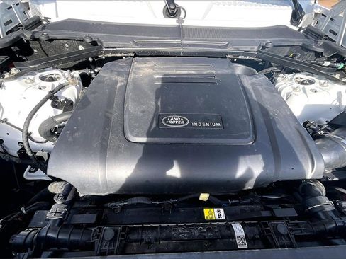 Used 2025 Land Rover Defender 110 S image 9