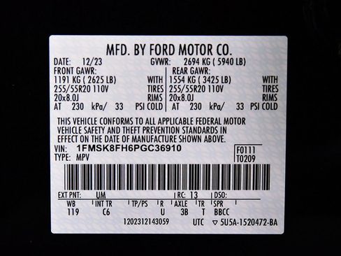 Used 2023 Ford Explorer Limited w/ Limited Technology Package image 16