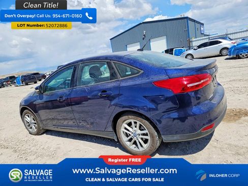Used 2016 Ford Focus SE w/ Equipment Group 201A FWD image 3