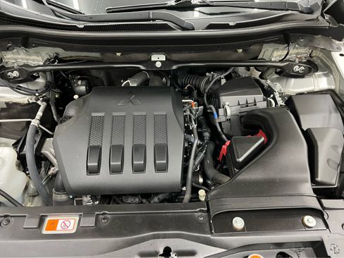 Used 2023 Mitsubishi Eclipse Cross SE image 16