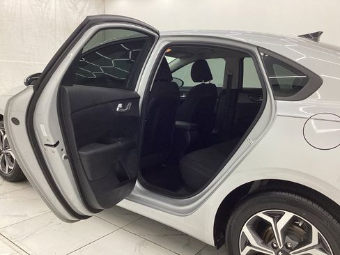 Used 2019 Kia Forte LXS FWD image 22
