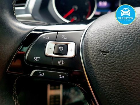 Used 2021 Volkswagen Tiguan SE R-Line image 16