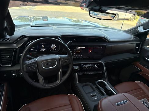 Used 2026 GMC Sierra 2500 Denali Ultimate AWD/4WD image 6