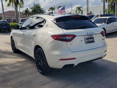 Used 2019 Maserati Levante AWD/4WD image 5
