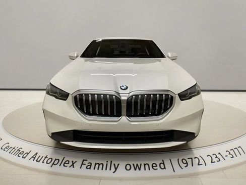 Used 2026 BMW 530i RWD image 8