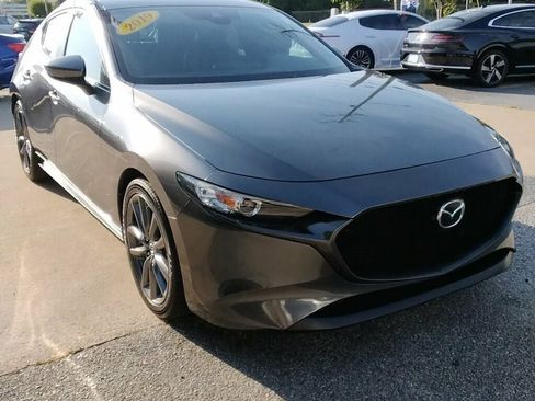 Used 2019 MAZDA MAZDA3 Hatchback w/ Preferred Package FWD image 5
