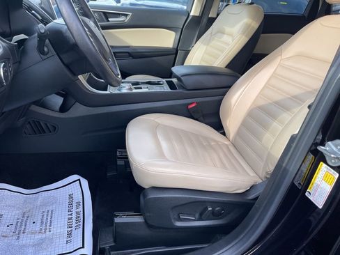 Used 2022 Ford Edge SEL w/ Convenience Package image 6