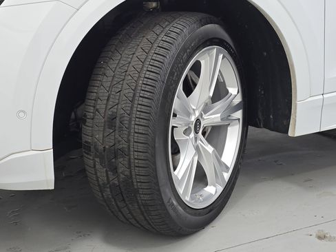 Used 2022 Audi Q8 Premium w/ Convenience Package image 33