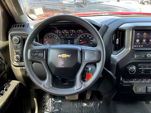 Used 2020 Chevrolet Silverado 1500 Custom w/ Custom Value Package AWD/4WD image 6