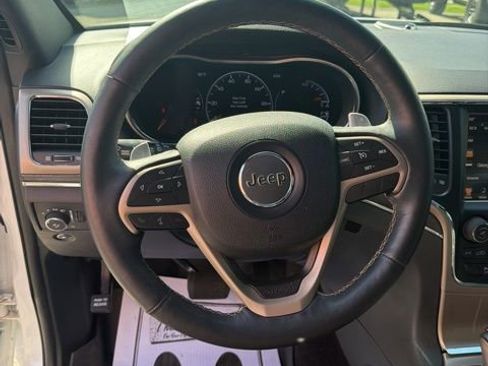 Used 2017 Jeep Grand Cherokee Limited image 20