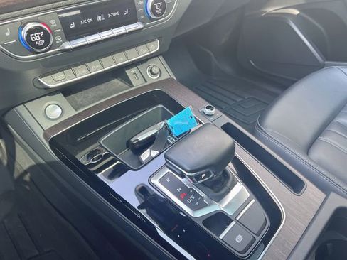 Used 2022 Audi Q5 2.0T Premium image 30