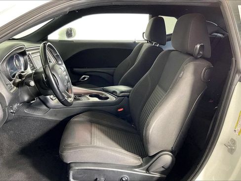 Used 2022 Dodge Challenger R/T RWD image 31