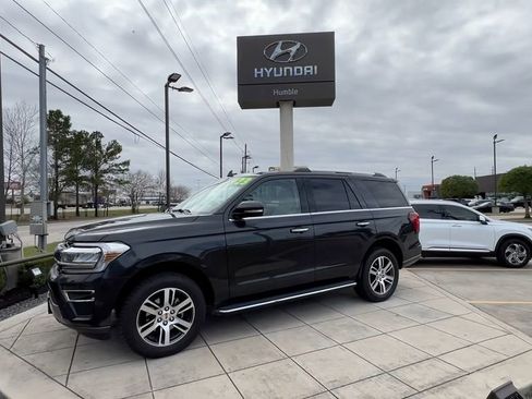 Used 2023 Ford Expedition Limited image 7