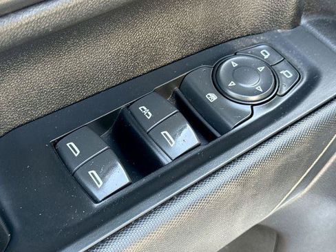 Used 2023 Chevrolet Silverado 1500 Custom AWD/4WD image 15