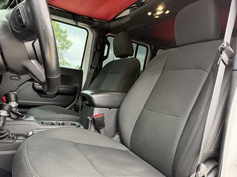 Used 2021 Jeep Wrangler Unlimited Sport AWD/4WD image 11