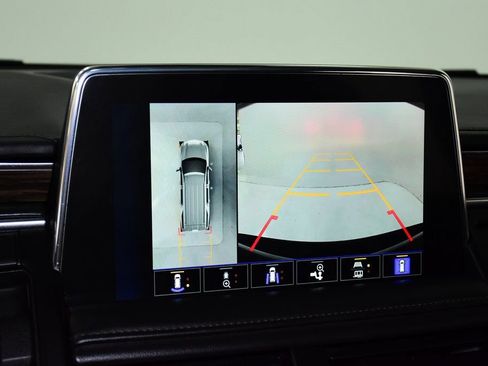 Used 2023 Chevrolet Tahoe High Country w/ Premium Package 2 image 18