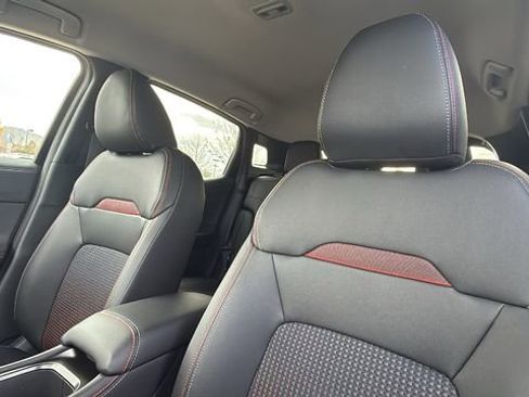 New 2026 Nissan Kicks SR AWD/4WD image 11