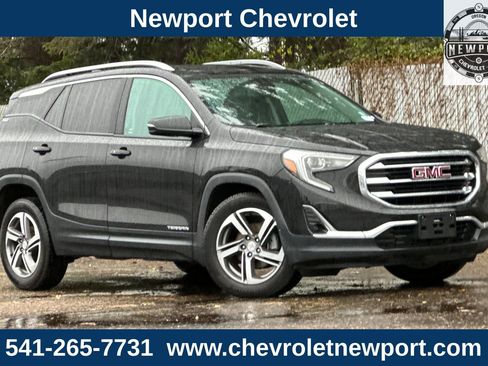 Used 2020 GMC Terrain SLT image 1