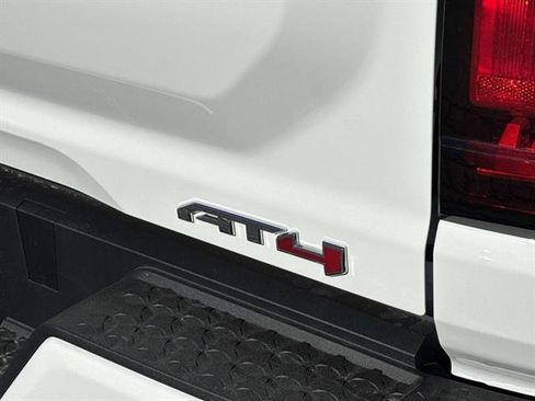Used 2026 GMC Canyon AT4 image 8