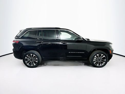 Used 2022 Jeep Grand Cherokee Overland w/ Luxury Tech Group IV image 10