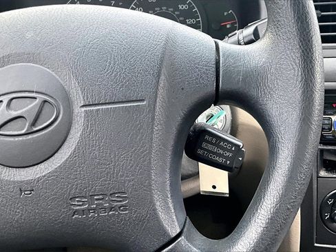 Used 2003 Hyundai Elantra GLS image 8